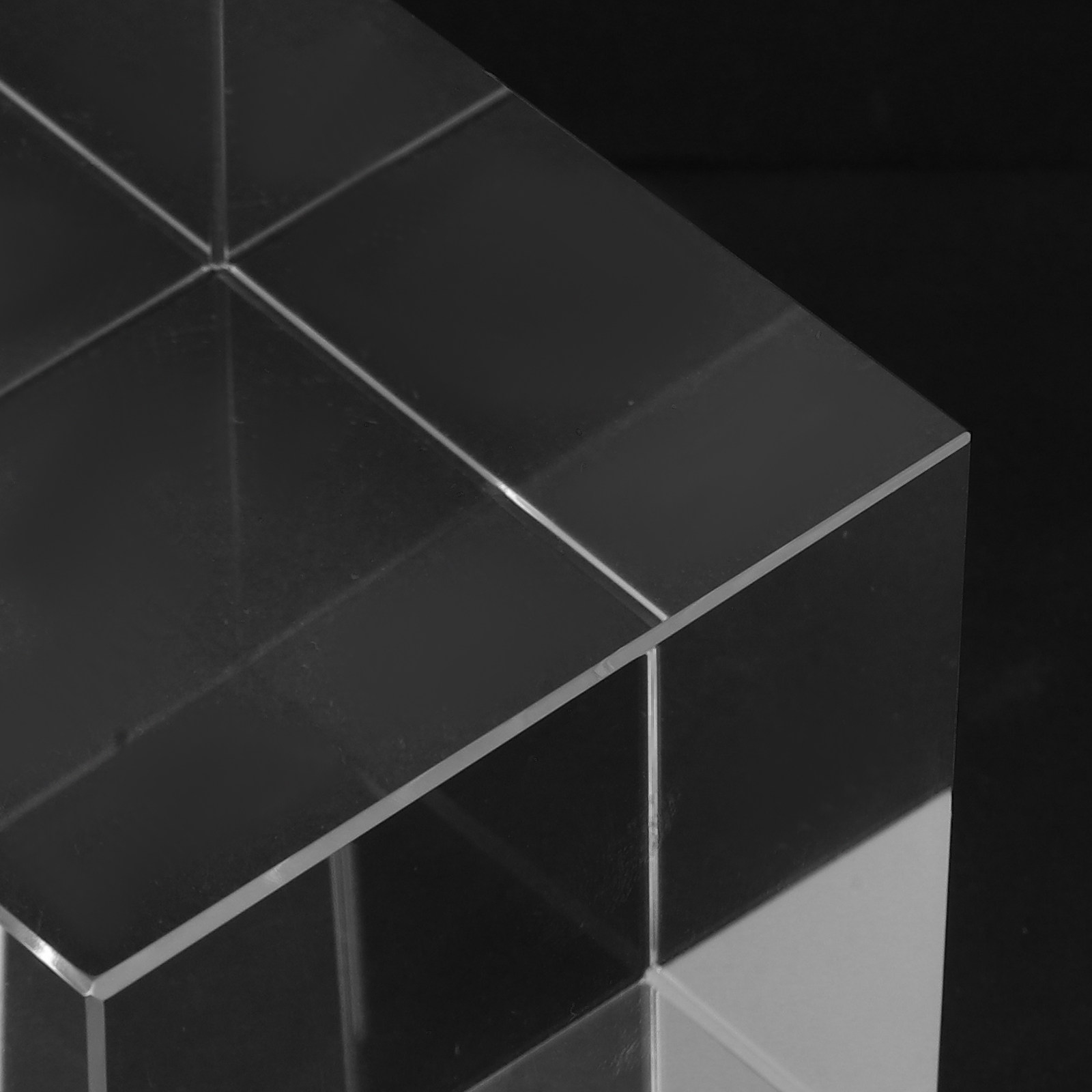透明な正方形のクリスタルペーパーウェイト 重いガラスブロック - Book Weight Glass のレビューと価格